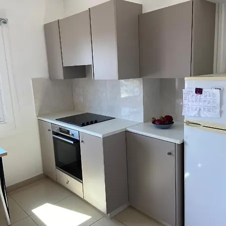 2 Bedroom In Center! 12 Appartement