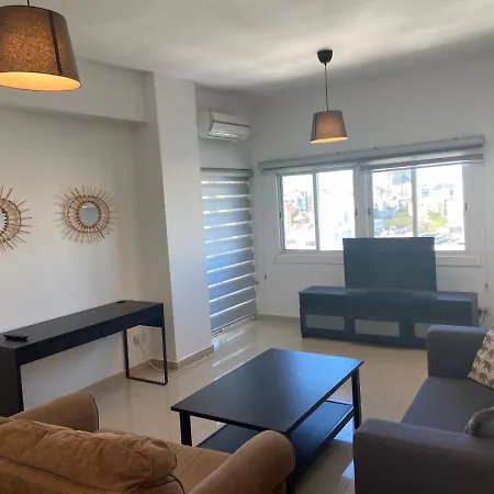 Apartment 2 Bedroom In Center! 12 *